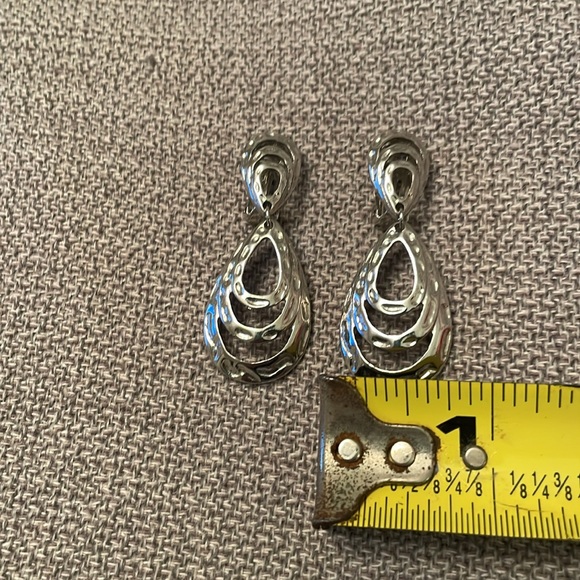 Clip On Silver Tone Earrings Hammered Look - Picture 3 of 10